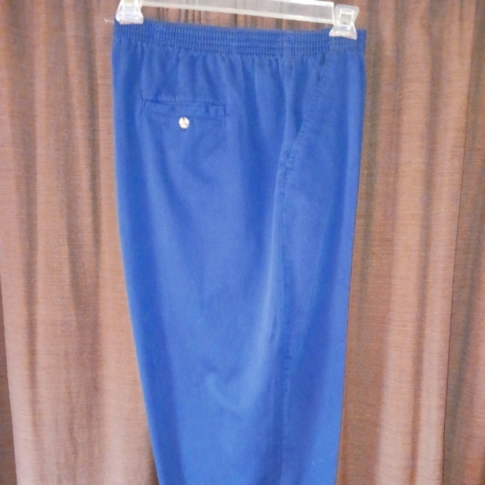 Basic Editions capris